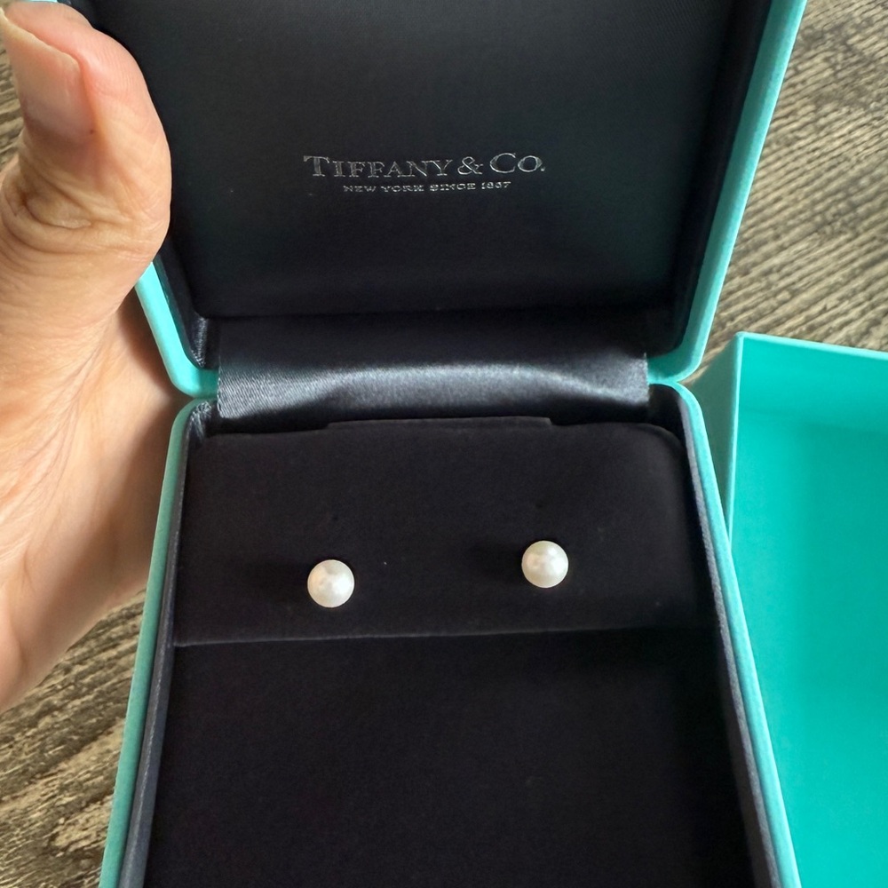 Tiffany & Co. White Pearl Stud Earrings